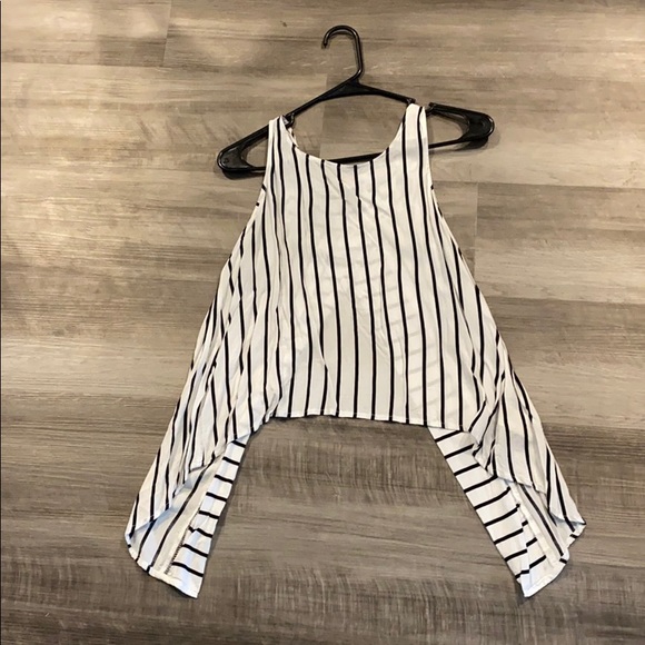 Black and white striped tank top - Picture 1 of 3